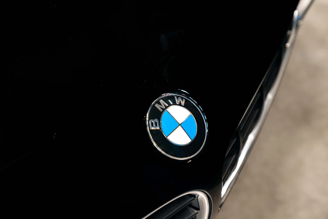 2002 BMW Z8 - Image 13 of 31