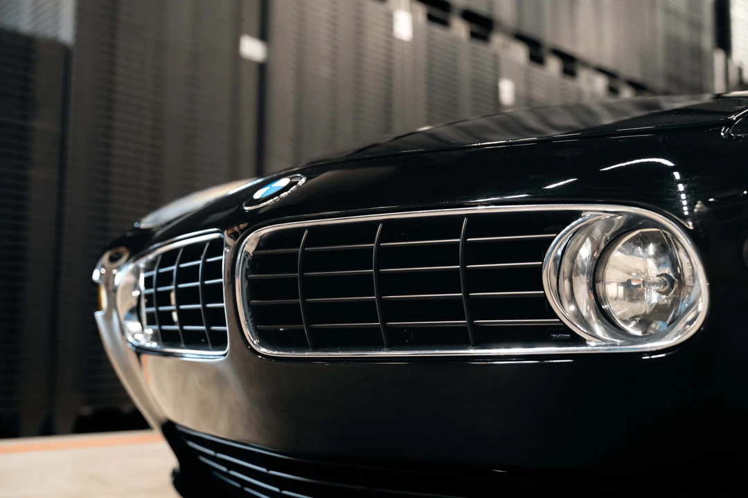 2002 BMW Z8 - Image 14 of 31