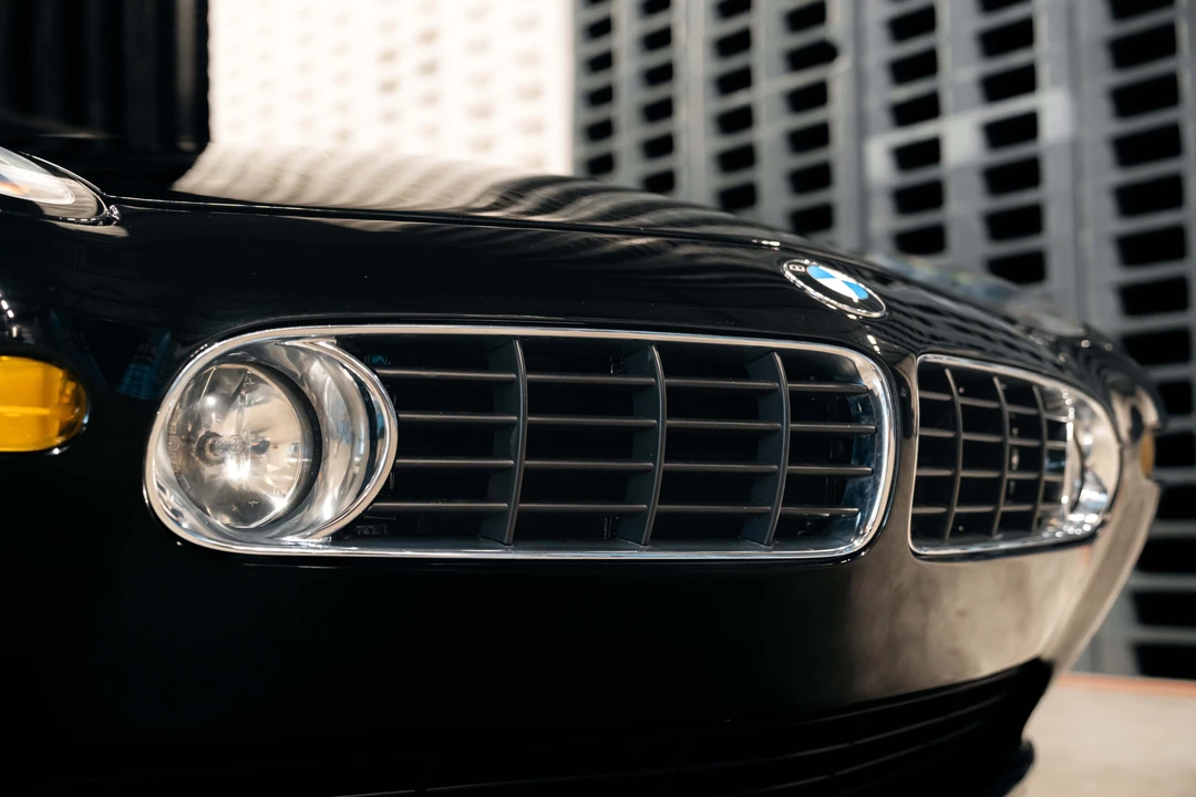 2002 BMW Z8 - Image 15 of 31