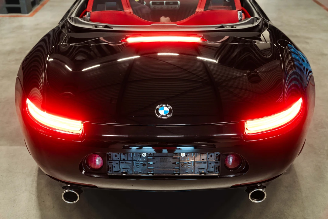 2002 BMW Z8 - Image 29 of 31