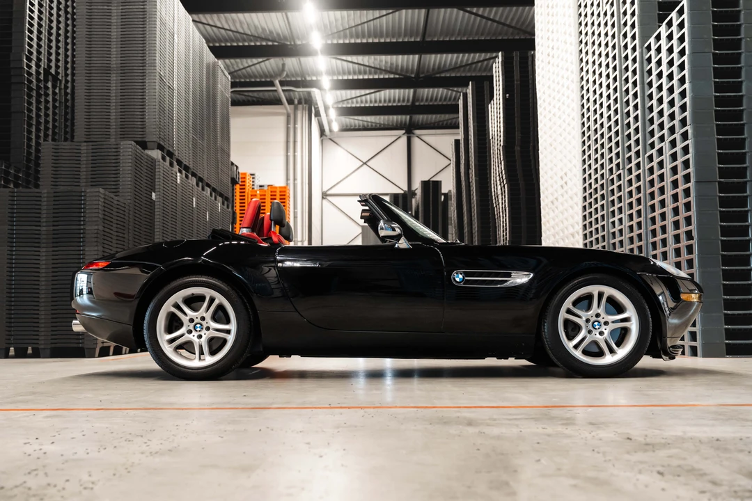 2002 BMW Z8 - Image 8 of 31