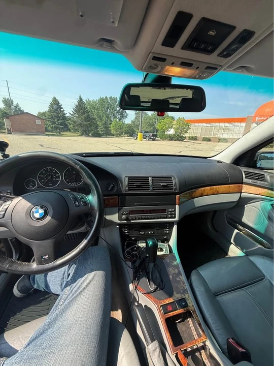 2002 BMW E39 540i - Image 14 of 16