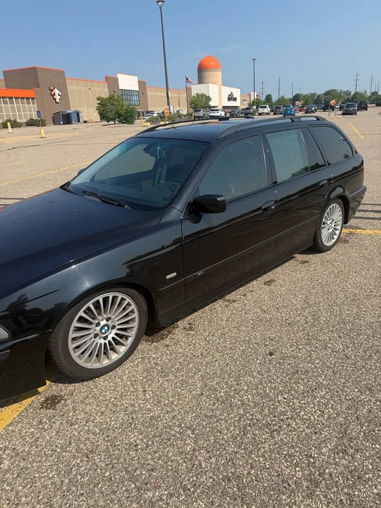 2002 BMW E39 540i - Image 10 of 16