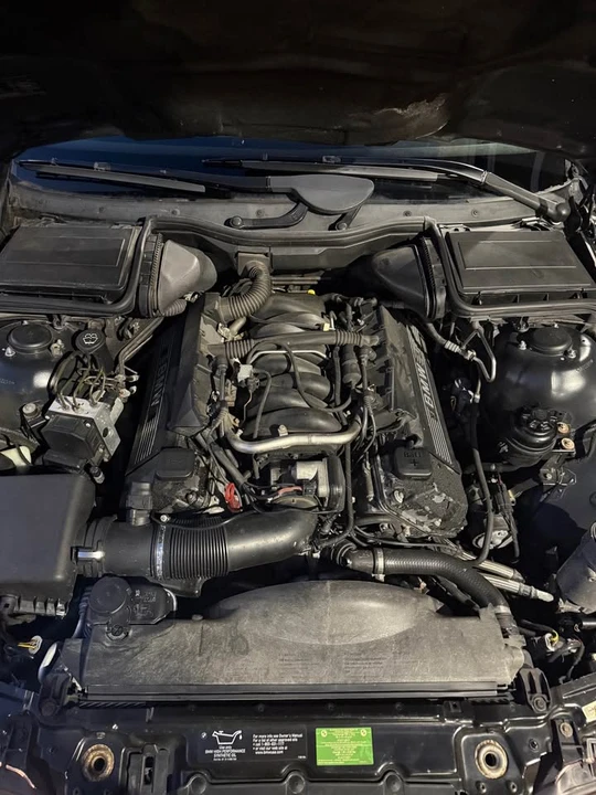 2002 BMW E39 540i - Image 16 of 16