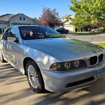 2002 BMW 5 Series 530i