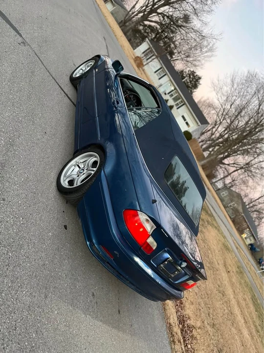 2002 BMW E46 330i & 330Ci - Image 2 of 16
