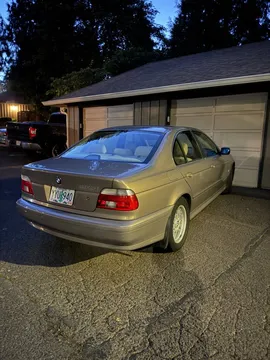 2002 BMW 525i