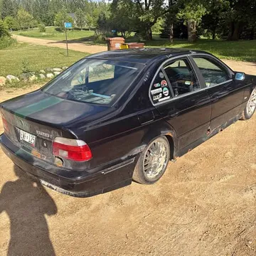 2002 BMW series 5