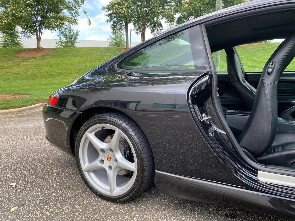 2002 Porsche 996 Carrera - Image 9 of 19