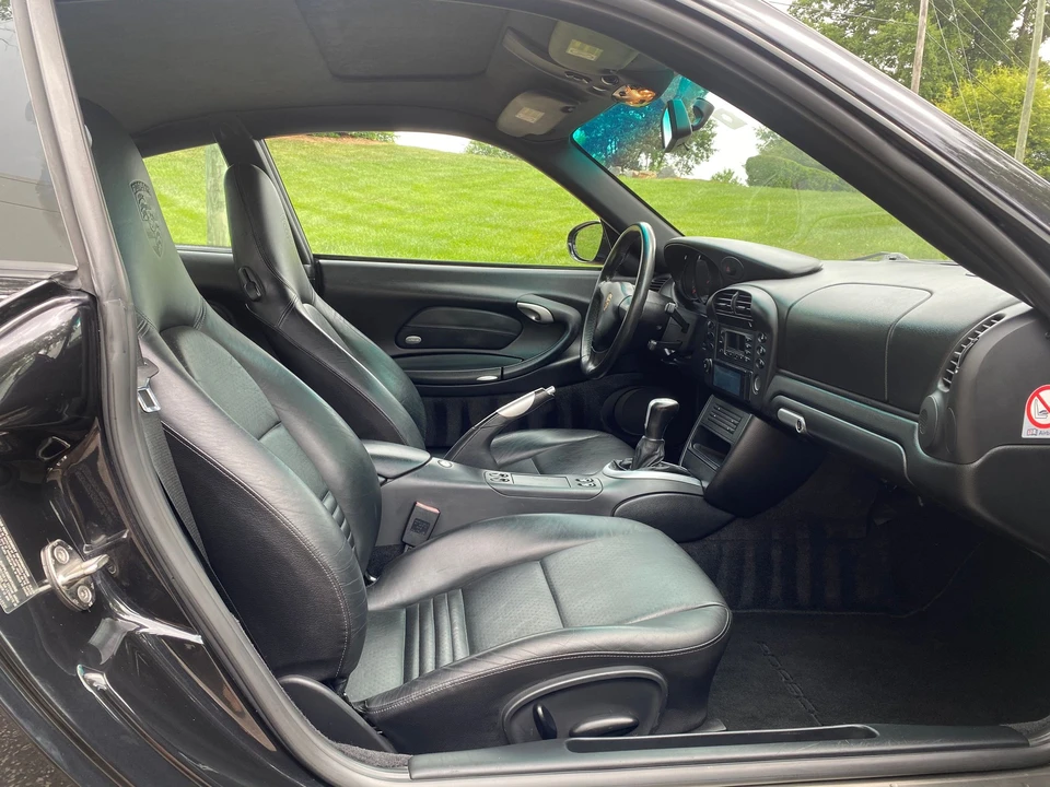 2002 Porsche 996 Carrera - Image 16 of 19