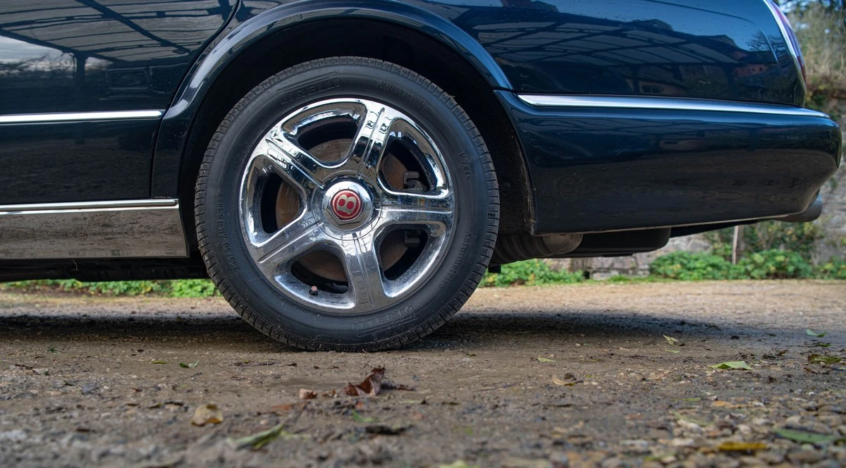 2002 Bentley Arnage - Image 16 of 30