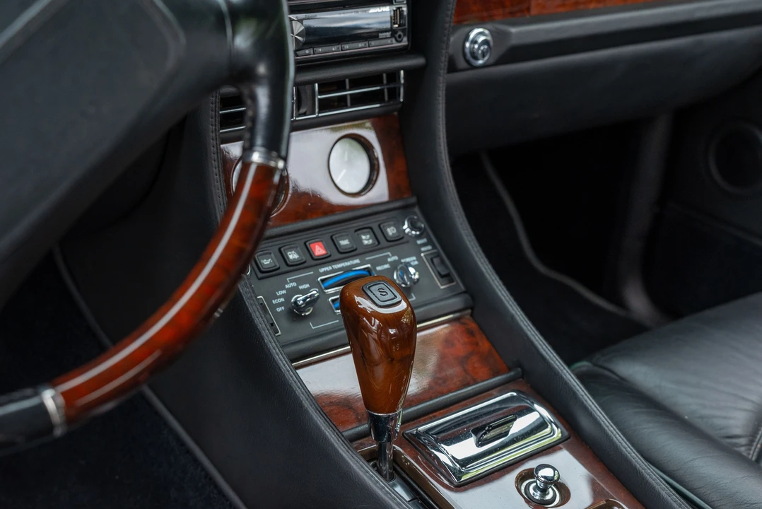 2002 Bentley Azure 1st Gen - Image 15 of 27