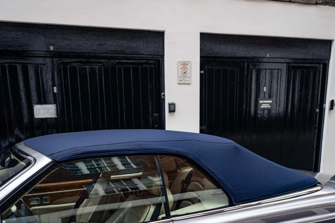 2002 Bentley Azure 1st Gen - Image 11 of 31