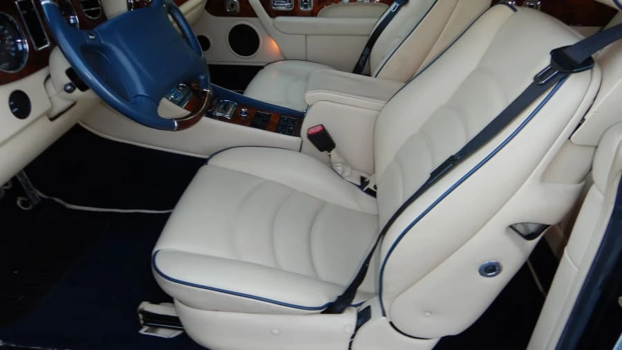 2002 Bentley Azure 1st Gen - Image 6 of 16