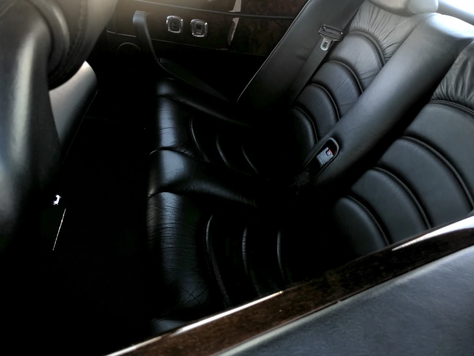 2002 Bentley Azure 1st Gen - Image 8 of 31