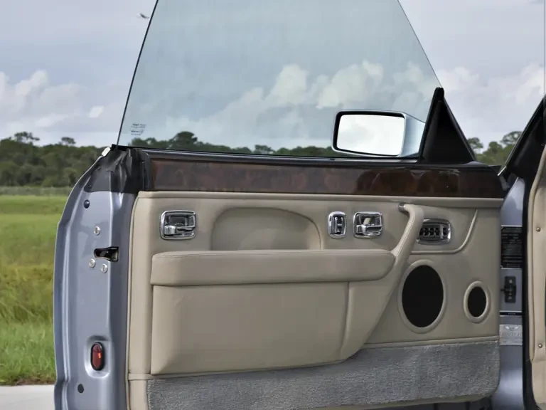 2002 Bentley Azure 1st Gen - Image 9 of 31