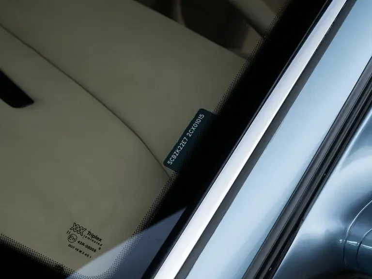 2002 Bentley Azure 1st Gen - Image 14 of 31