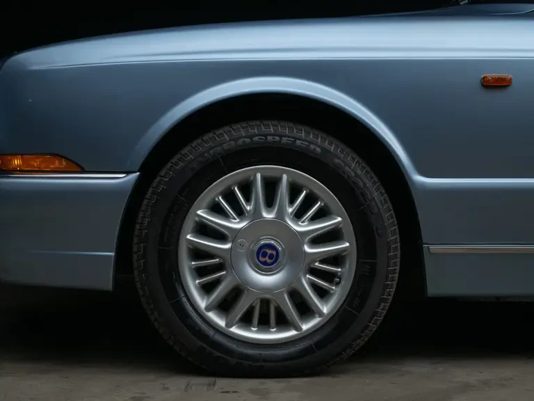 2002 Bentley Azure 1st Gen - Image 15 of 31