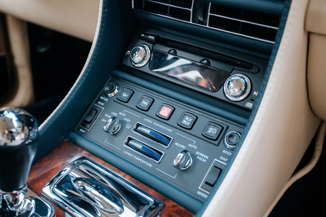 2002 Bentley Continental R - Image 27 of 31