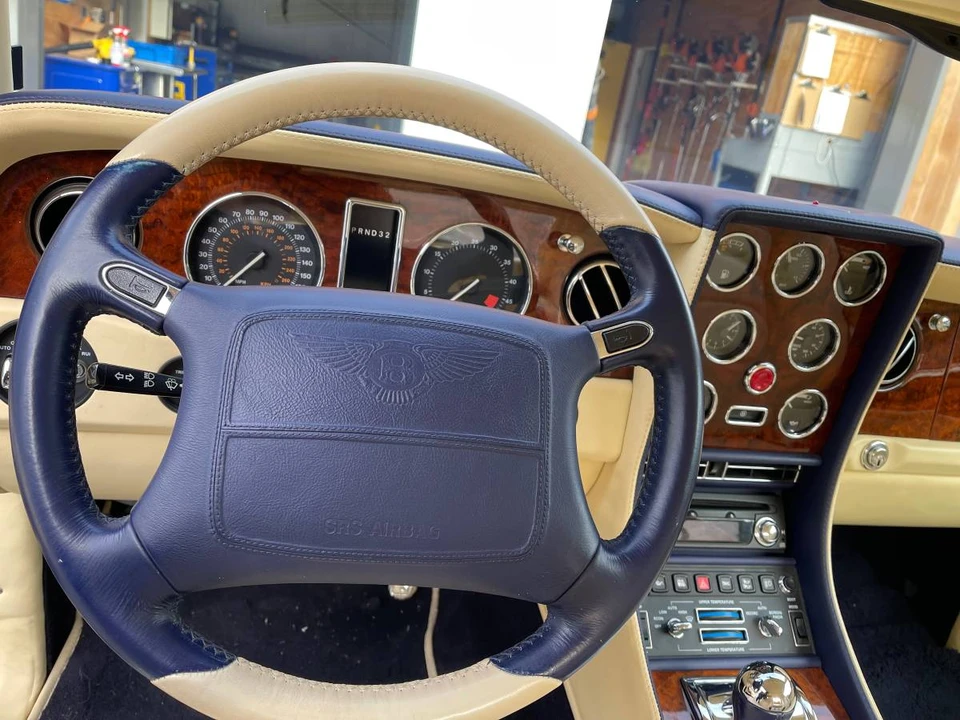 2002 Bentley Azure 1st Gen - Image 15 of 18