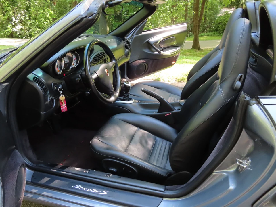 2002 Porsche 986 Boxster S - Image 11 of 31