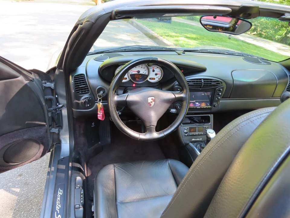 2002 Porsche 986 Boxster S - Image 12 of 31
