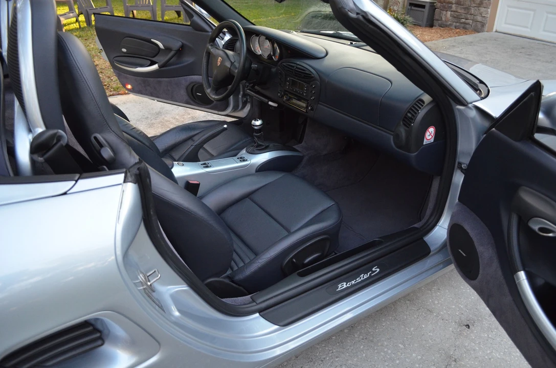 2002 Porsche 986 Boxster S - Image 10 of 16