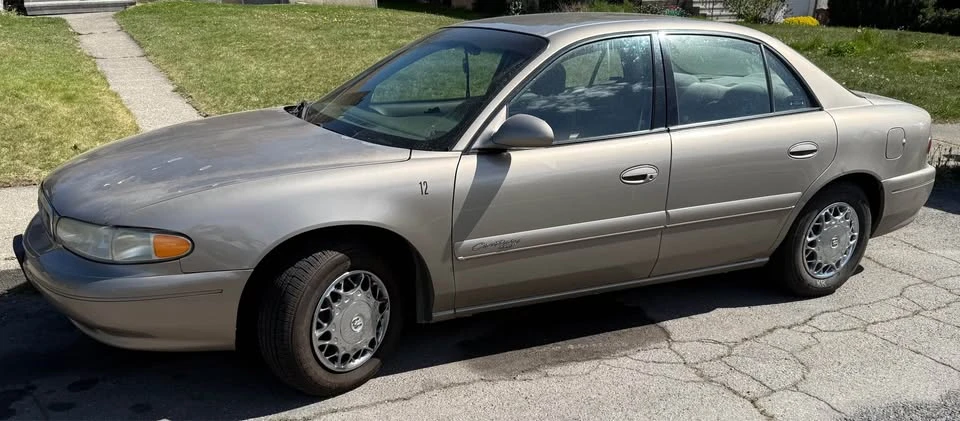 2002 Buick Century - Image 2 of 3