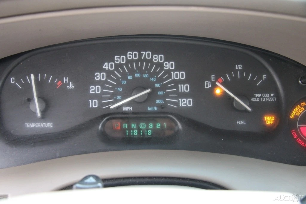 2002 Buick Century - Image 16 of 21