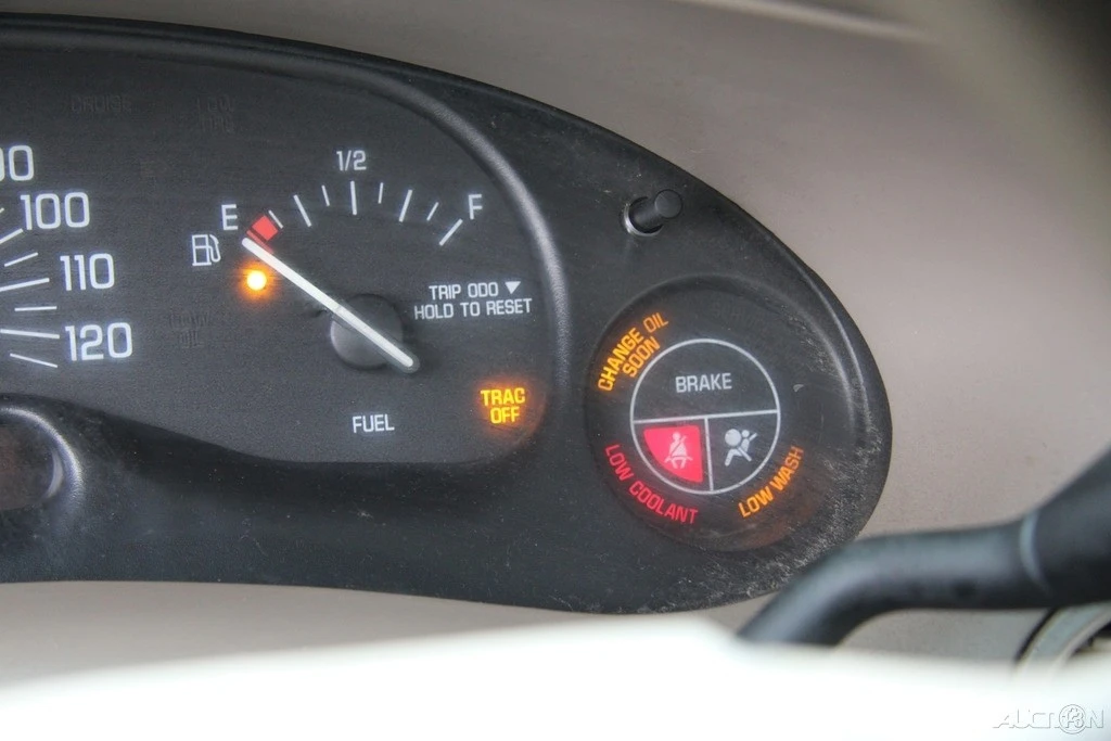 2002 Buick Century - Image 18 of 21