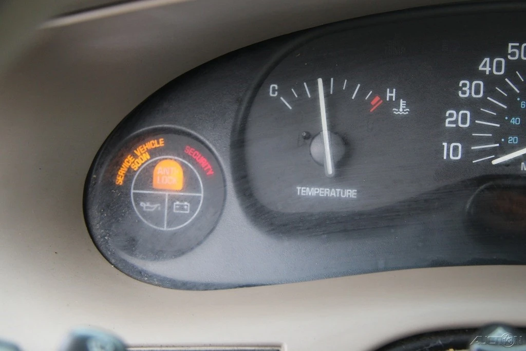 2002 Buick Century - Image 21 of 21
