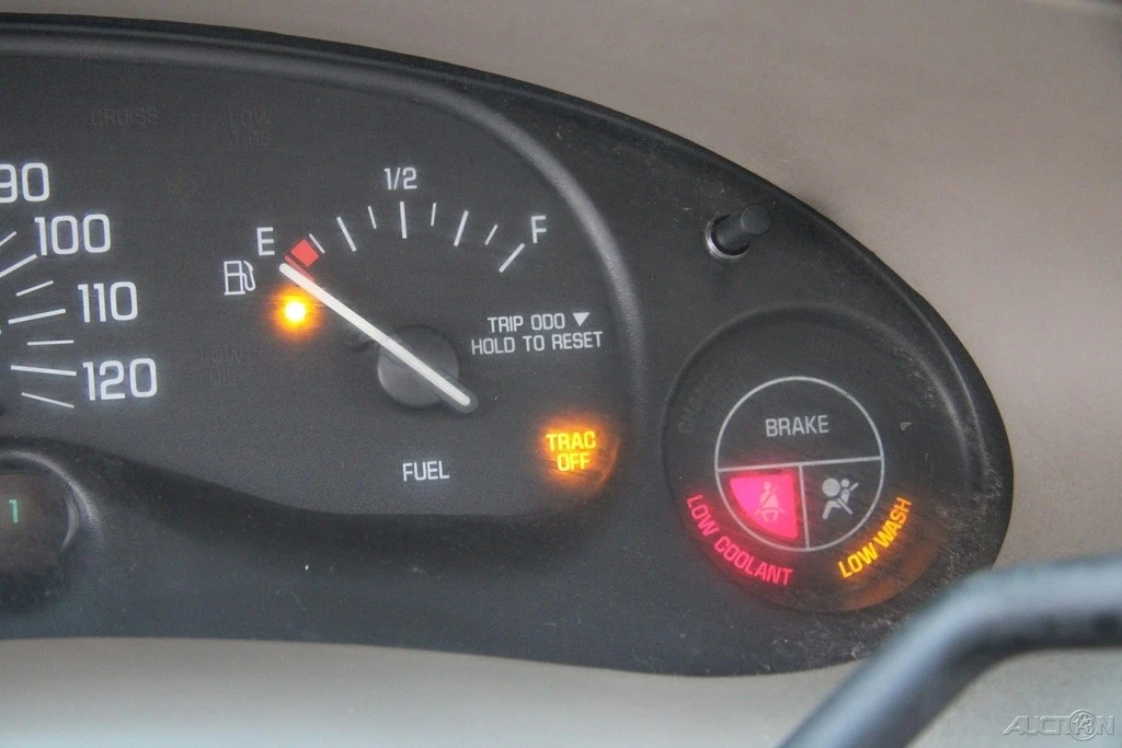 2002 Buick Century - Image 19 of 21