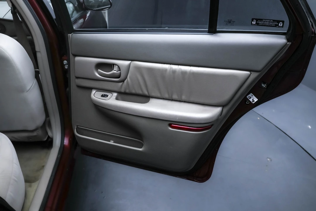 2002 Buick Century - Image 16 of 21