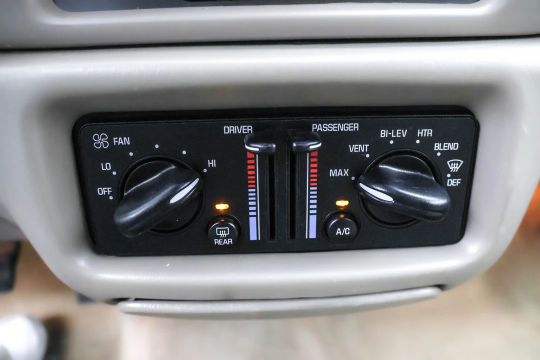 2002 Buick Century - Image 13 of 21