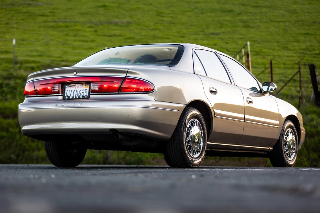 2002 Buick Century - Image 4 of 31
