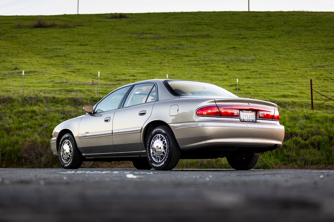2002 Buick Century - Image 13 of 31