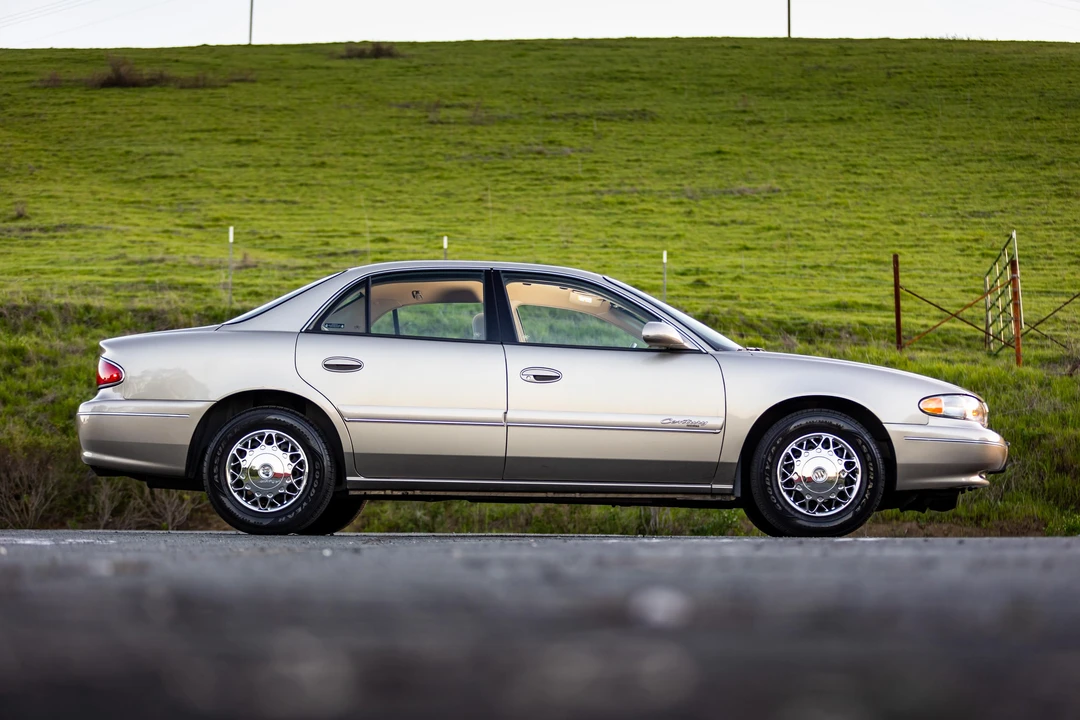 2002 Buick Century - Image 23 of 31