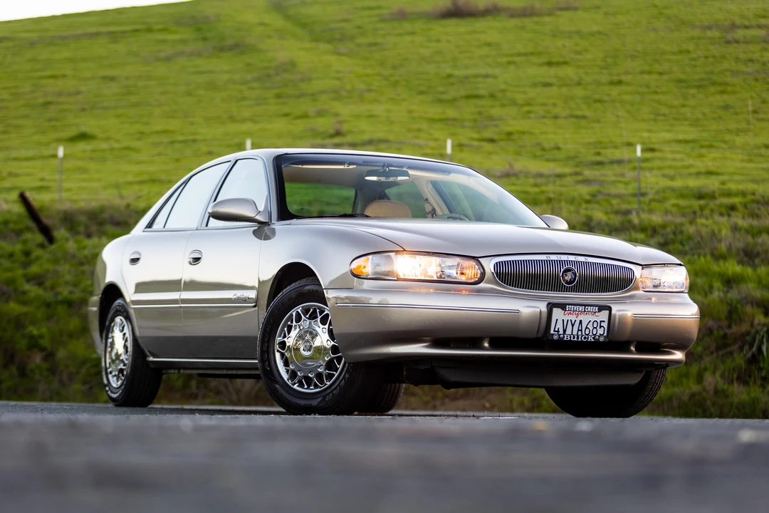 2002 Buick Century - Image 28 of 31