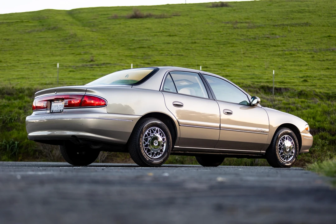 2002 Buick Century - Image 21 of 31