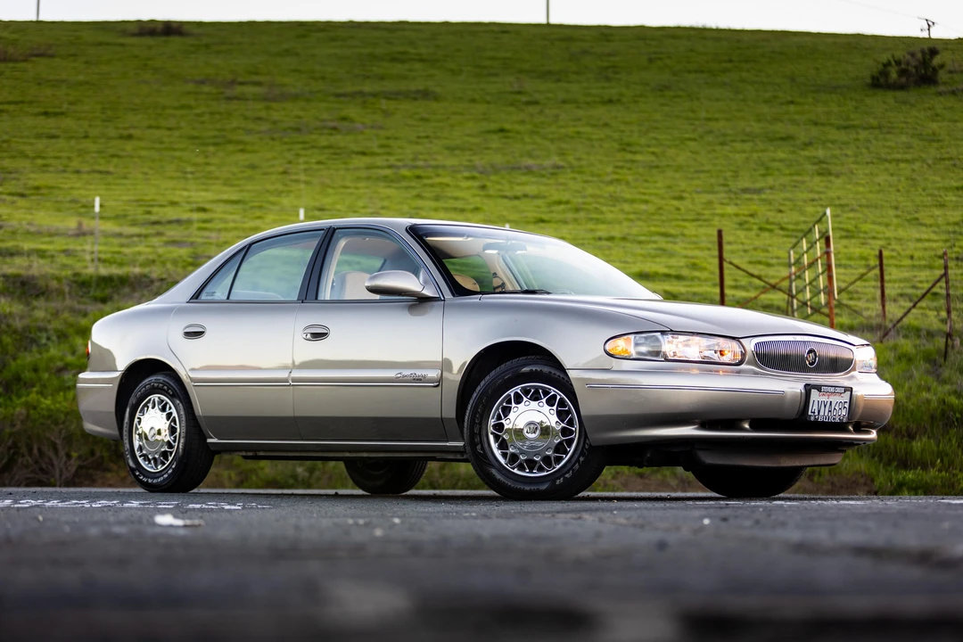 2002 Buick Century - Image 25 of 31
