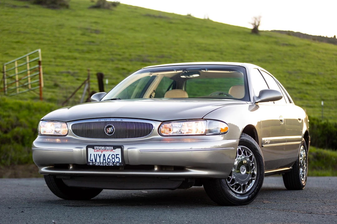 2002 Buick Century - Image 8 of 31