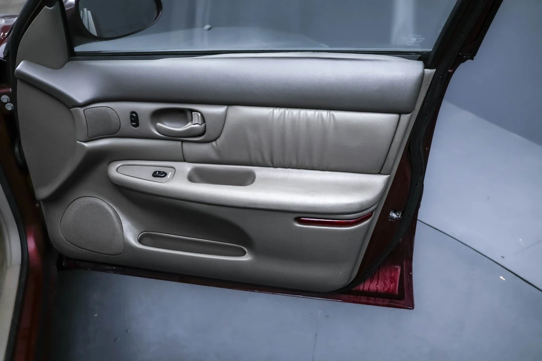 2002 Buick Century - Image 18 of 21