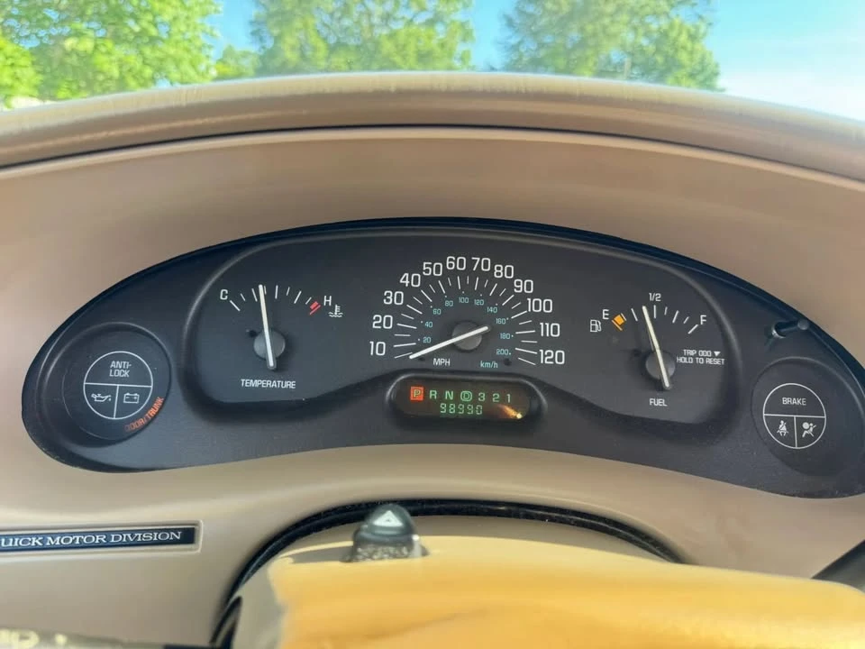 2002 Buick Century - Image 16 of 17