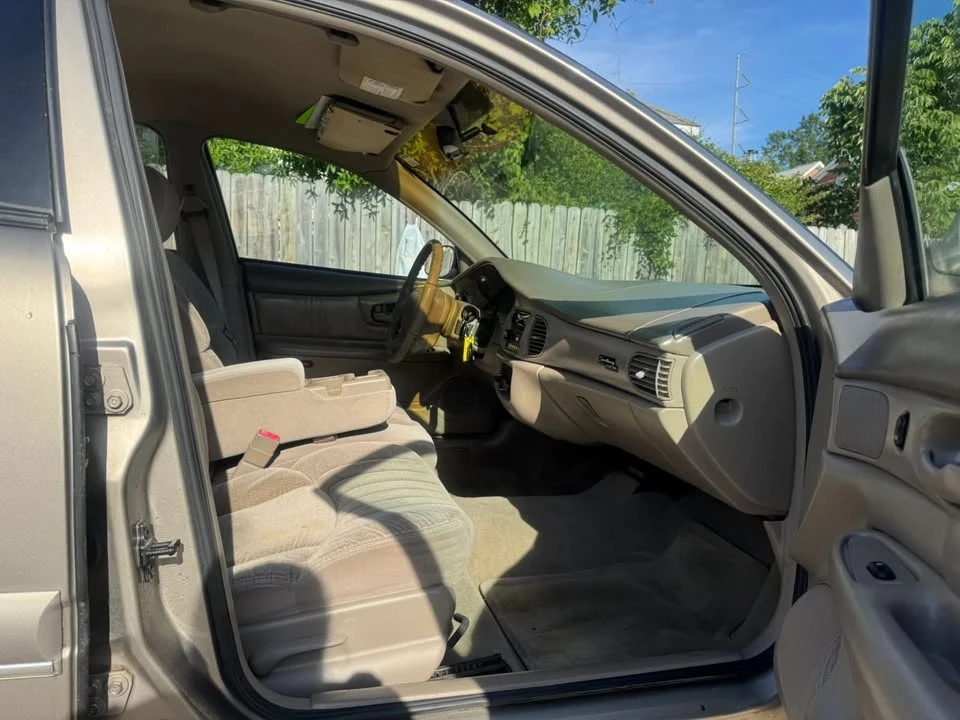 2002 Buick Century - Image 11 of 17