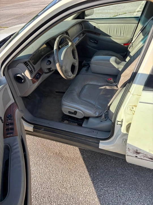 2002 Buick Park Avenue - Image 8 of 12