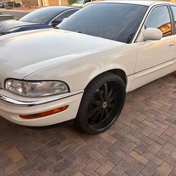 2002 Buick Park Avenue Sedan 4D