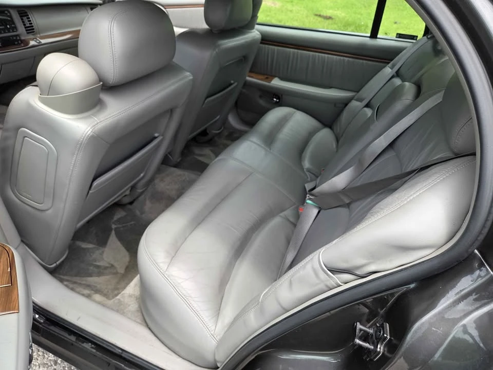 2002 Buick Park Avenue - Image 9 of 19