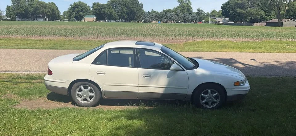2002 Buick Regal - Image 3 of 8