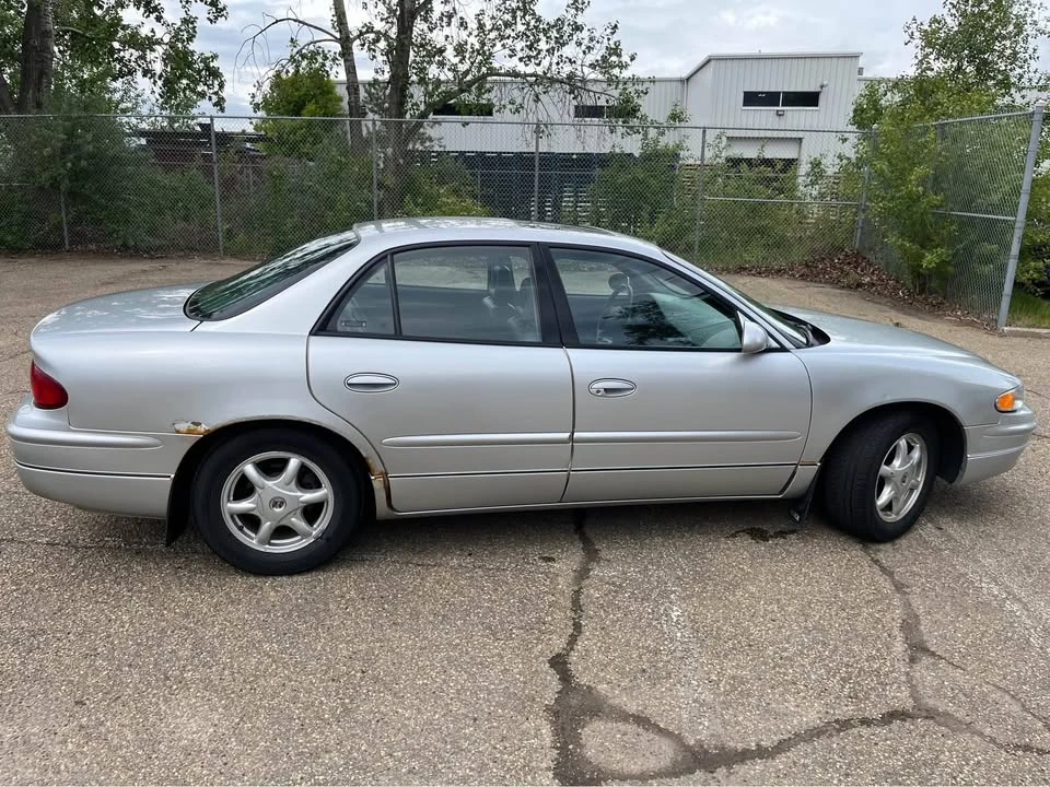 2002 Buick Regal - Image 2 of 11