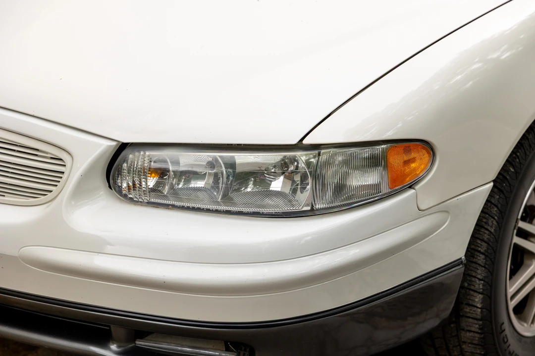 2002 Buick Regal - Image 25 of 31